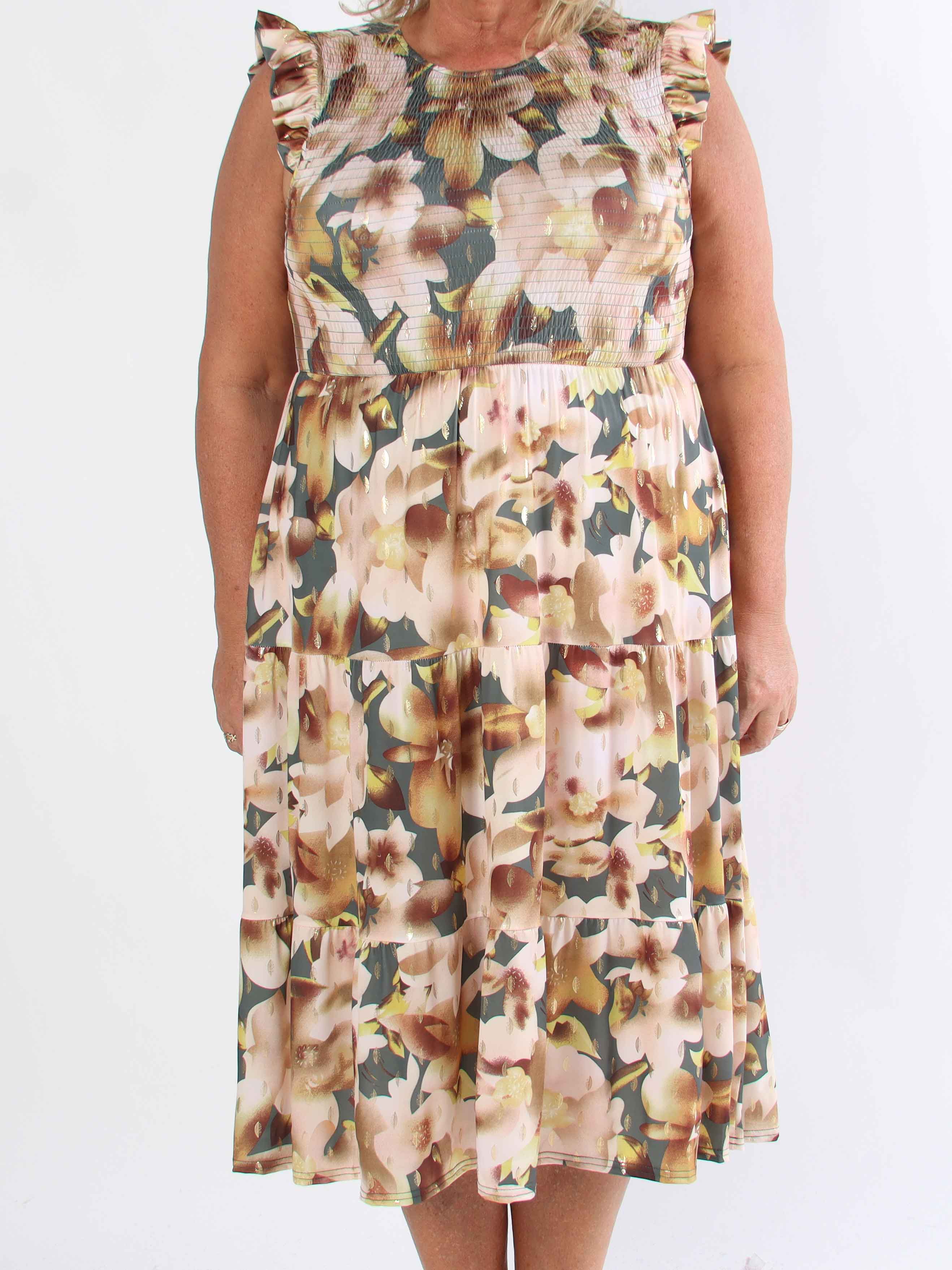 Kelly Floral Sleeveless - Blommig plus size-klänning med smockat bröst